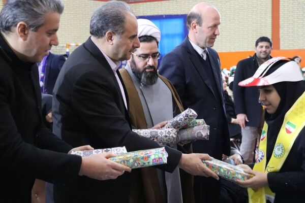 جشن نیکوکاری در مدرسه شهید حدادی تبریز