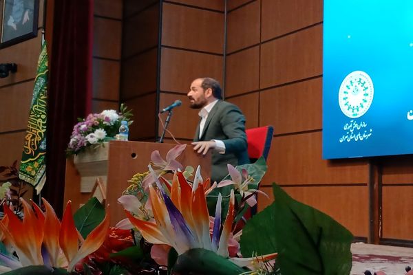 آبین بدرقه ۵۲ دانش‌آموز عمره‌گذار 