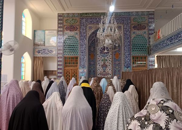 جماعت در اعتکاف دانش‌آموزی، طعم شیرین بندگی