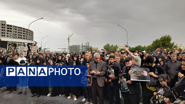 مراسم بزرگداشت شهدای خدمت با حضور نوجوانان انقلابی