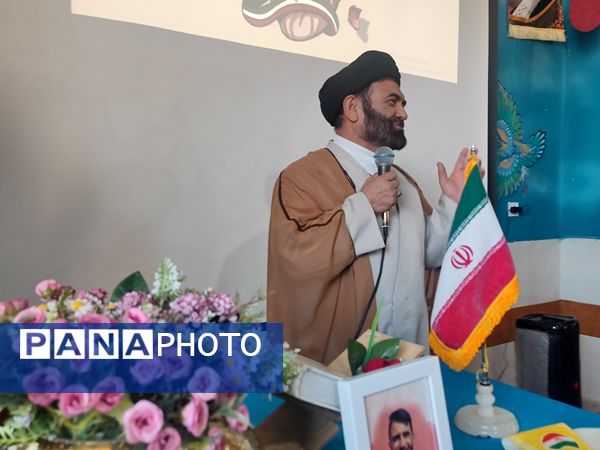 یادآورحماسه سیزدهم آبان دردبیرستان شاهدشهید قاسم سلیمانی