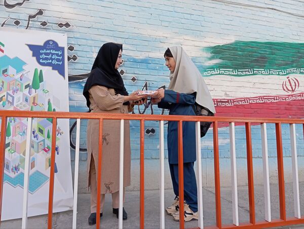 برگزاری جشن عاطفه ها در مدارس شهرستان قدس