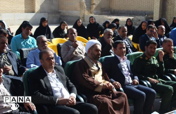 «زنگ مهر» در مدارس چاروسا به صدا درآمد
