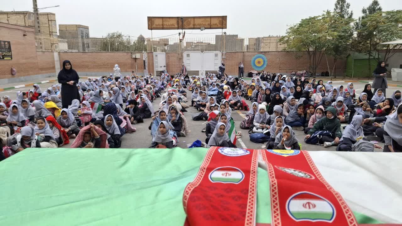 جشن روز دانش آموز در دبستان آیت الله هاشمی رفسنجانی