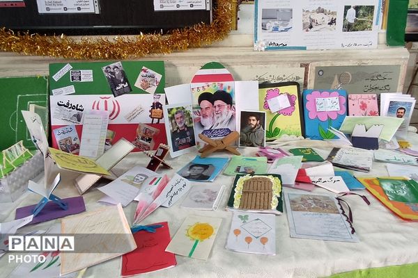 نمایشگاه دست سازه‌های دانش آموزی در دبستان پانزده خرداد ناحیه دو شهرری 