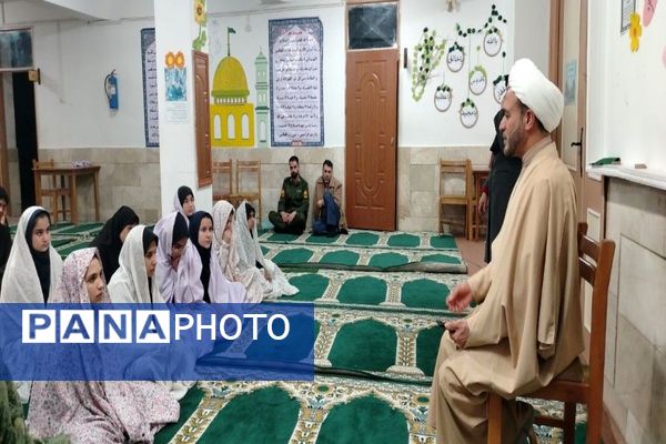 جلسه بصیرتی  در آموزشگاه شهید مجید دهنوی