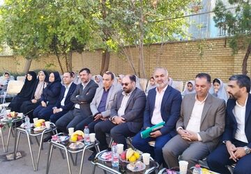 نواخته شدن زنگ استانی پدافند غیر عامل در دبستان حورا ناحیه ۳