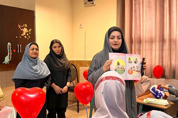 جشن شکوفه‌ها در مدارس بهارستان‌دو؛ آغاز سفری تازه برای کلاس اولی‌ها