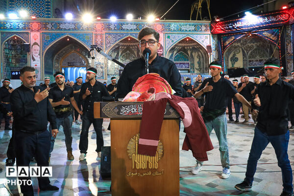 عزاداری سنتی شب هشتم محرم در «حسینیه حرم»