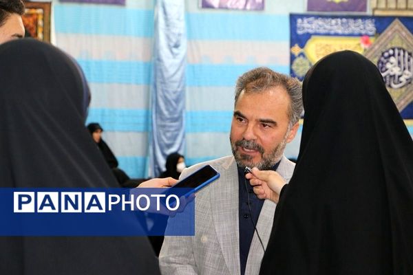 برگزاری محفل انس با قرآن ویژه دانش‌آموزان شهرستان‌های تهران در شهر ری