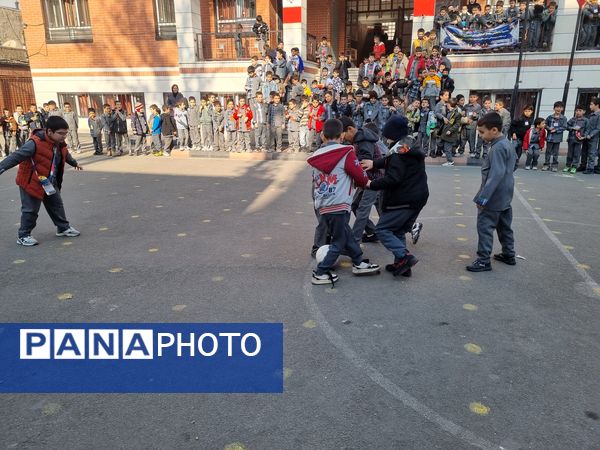 برگزاری مسابقات فوتبال درون مدرسه‌ای دبستان امام رضا(ع)