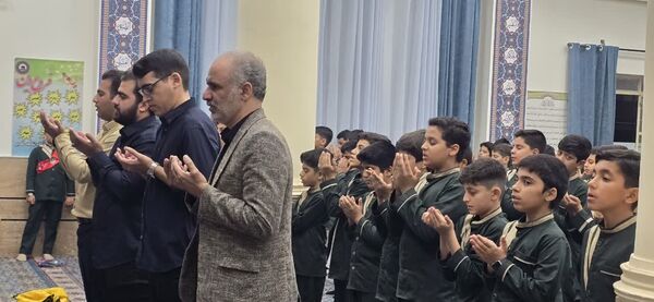 برگزاری جشن روز دانش‌آموز در دبستان شاهد غدیر بافق