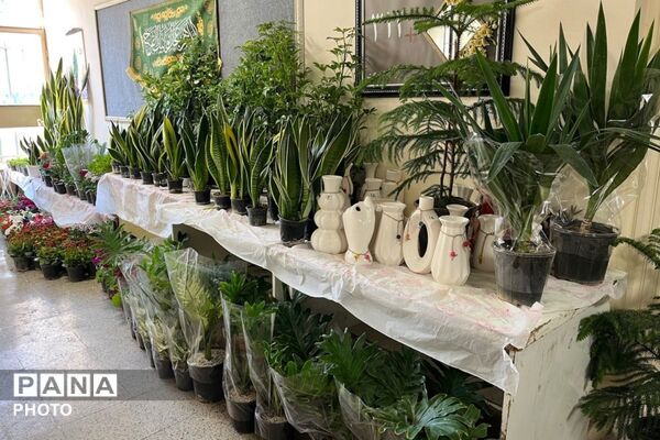 عطر گل‌ها و رنگ هنر در مدرسه فنی‌وحرفه‌ای هجرت به هم آمیخت