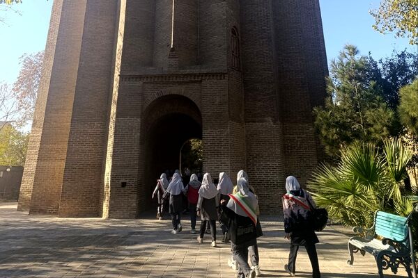 اردوی ری گردی دانش‌آموزان دبستان حاتم ناحیه دو شهرری