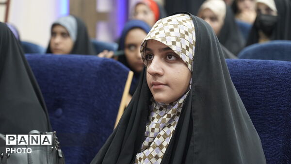 اختتامیه نمایشگاه های مدرسه انقلاب