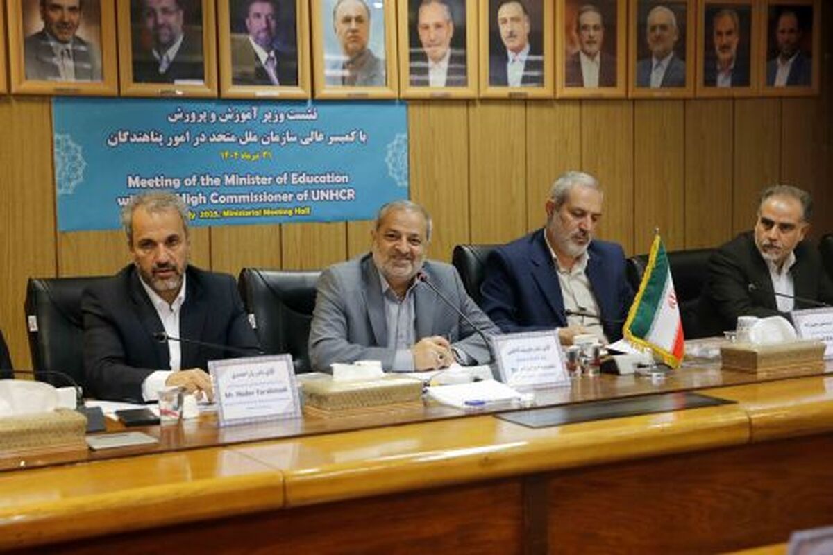 آموزش و پرورش آماده ارائه خدمات آموزشی برخط به دانش‌آموزان افغانستانی است