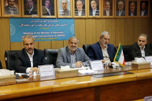 آموزش و پرورش آماده ارائه خدمات آموزشی برخط به دانش‌آموزان افغانستانی است