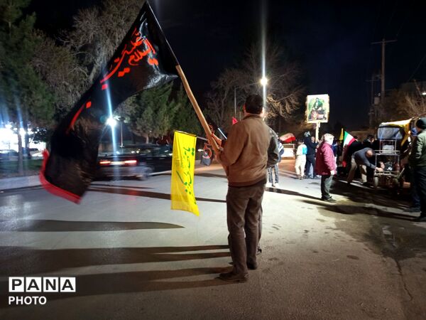 حرکت دسته عزاداری درسومین شب شهادت امام خامنه ای از پنجراه تا مسجد جامع