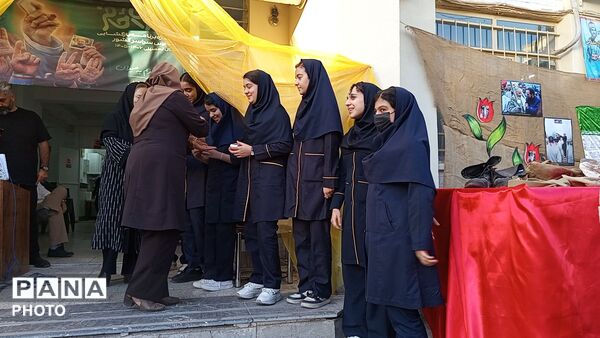 اول مهر در دبیرستان پیرایش از غم بچه های میناب تا شوق همکلاسی ها