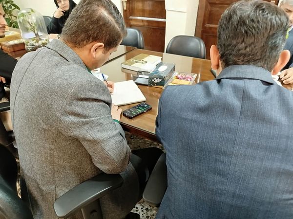 جلسه بررسی و تصمیم گیری در خصوص آزمون مجدد هدایت تحصیلی در مشهد