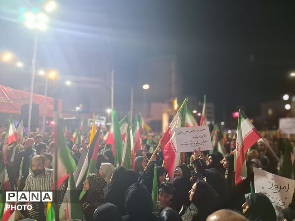 عاشقان وطن در میادین