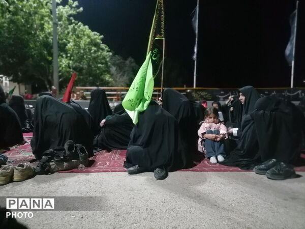 حضور خودجوش  مردم شهر بار در سومین شب ماه محرم  در حسینیه شهدای شهر بار 