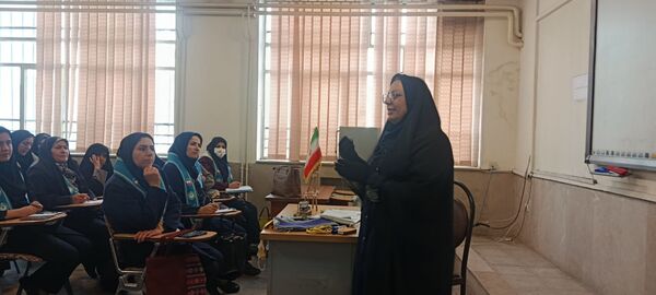 کارگاه توانمندسازی مربیان کاردان پیشتاز سازمان دانش‌آموزی ناحیه یک کرج 