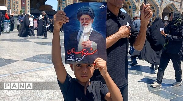حماسه وفاداری در مشهد؛ حضور میلیونی مردم در بدرقه مقام معظم رهبری