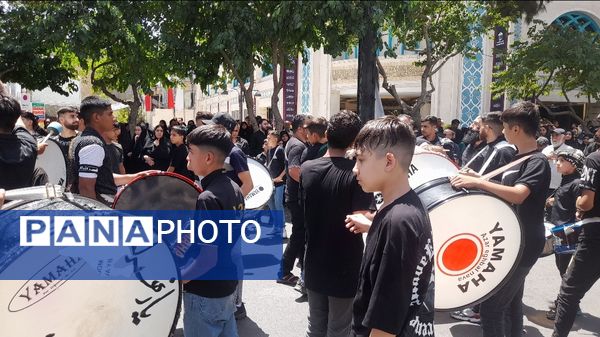 حال و هوای صحن و سرای رضوی در ایام سوگواری اباعبدالله الحسین (ع)