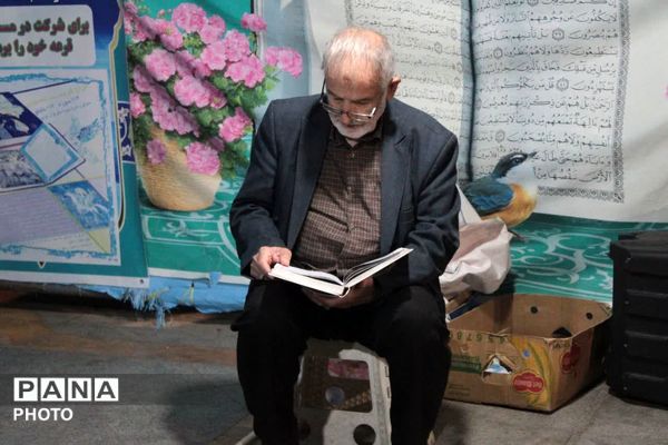 فعالیت غرفه‌های متنوع در موکب آستان مقدس چهل اختران قم