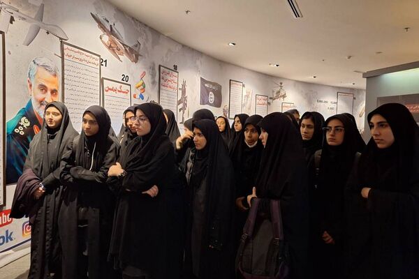 حضور دانش‌آموزان ناحیه دو شهرری در اردوی باغ موزه دفاع مقدس 