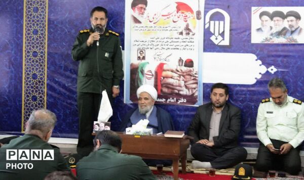 دیدار مسئولان سملقان با امام جمعه شهرستان در هفته دفاع مقدس