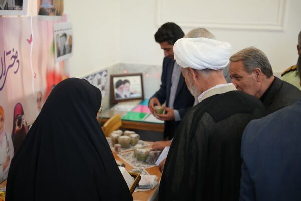 افتتاحیه نمایشگاه «سیمای حضور، جمعه نصر»