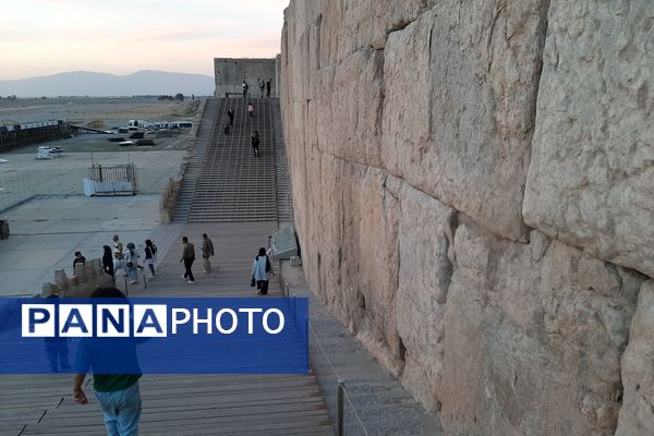 تخت جمشید نمادی از شکوه و عظمت در ایران باستان