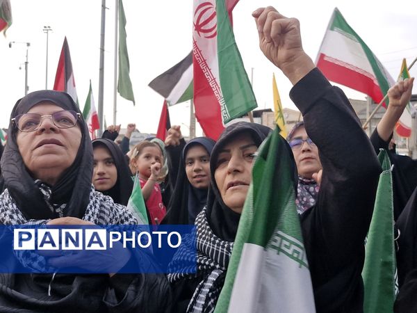 اجتماع مردمی حمایت از سربازان وطن در گلوگاه 