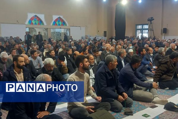 تقدیر از برگزیدگان پویش دانش‌آموزی در نماز جمعه باشکوه پیشوا