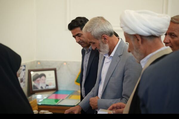 افتتاحیه نمایشگاه «سیمای حضور، جمعه نصر»
