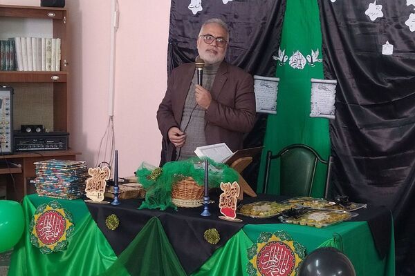 موج عشق به دخت پیامبر(ص) در مدارس فیروزکوه طنین‌انداز شد