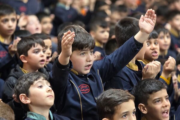 جشن میلاد با سعادت حضرت مهدی موعود(ع)در دبستان حاج همت بهارستان ۲