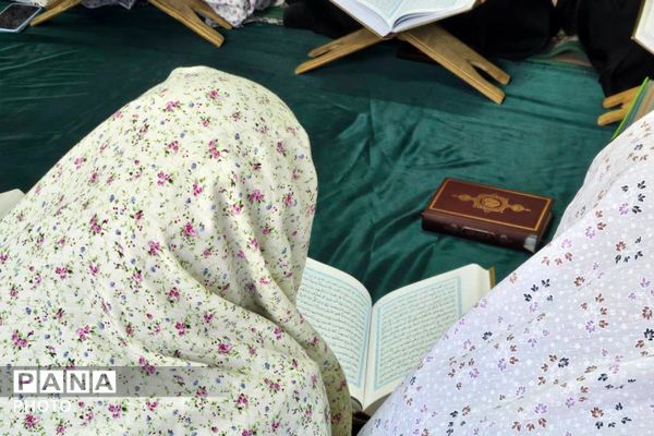 محفل نور در دبستان هدی شهر قدس