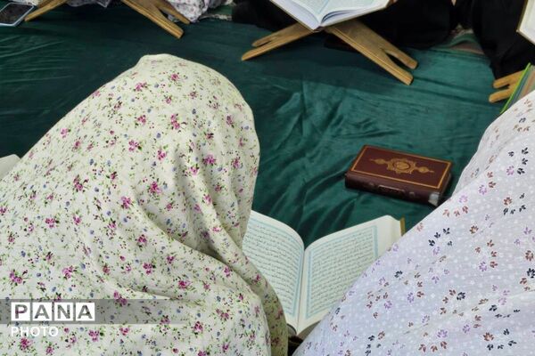 محفل نور در دبستان هدی شهر قدس