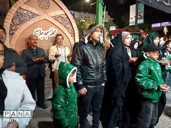 همدلی و هم صدایی مردم غیور نیشابور در اجتماعات شبانه