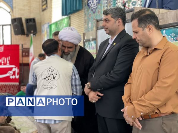 حضور مردم و  فرهنگیان متدین ملارد در صفوف نماز جمعه 