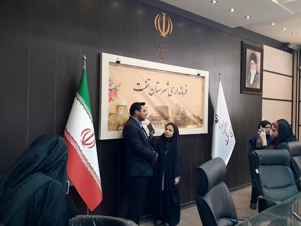 هم‌اندیشی فرماندار تفت با دانش‌آموزان 