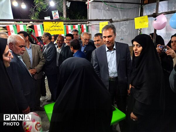 افتتاح موکب های دانش آموزی در حاشیه اجتماعات مردمی در شهرستان کاشمر