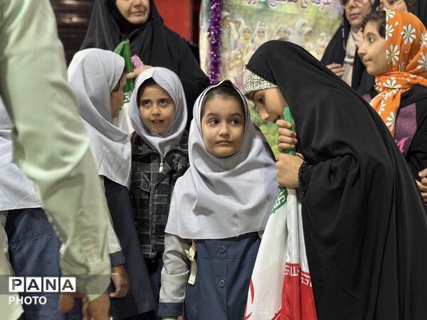 برپایی ایستگاه سلامت‌محور دانش‌آموزی در تجمعات شبانه