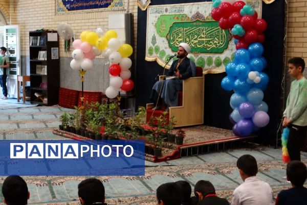 مسجدالقرآن غرق در شادی میلاد کریم اهل بیت(ع)