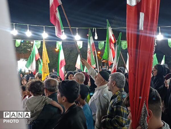 خاطره‌گویی نیروهای پدافند در تجمع شبانه محله شیخ آباد قم