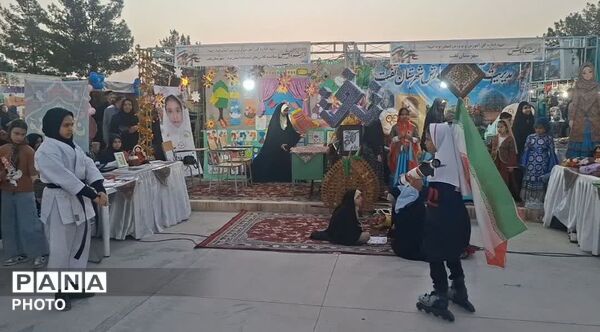 غرفه شهرستان تفت در نمایشگاه از ریشه تا رویش