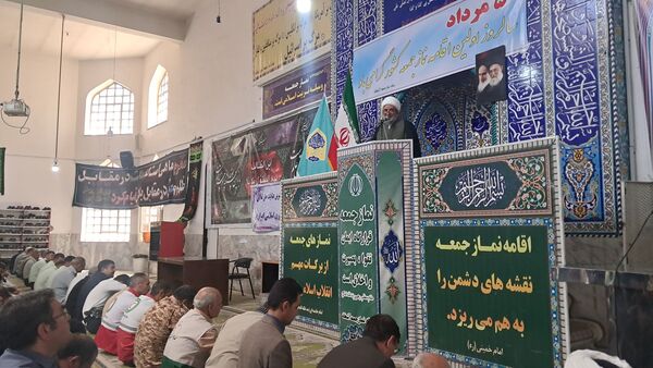 گرامیداشت سالروز اقامه اولین نمازجمعه کشور در آشخانه 